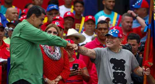 مارادونا و رئیس جمهور ونزوئلا
