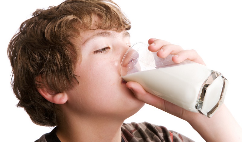 نوشیدن شیر