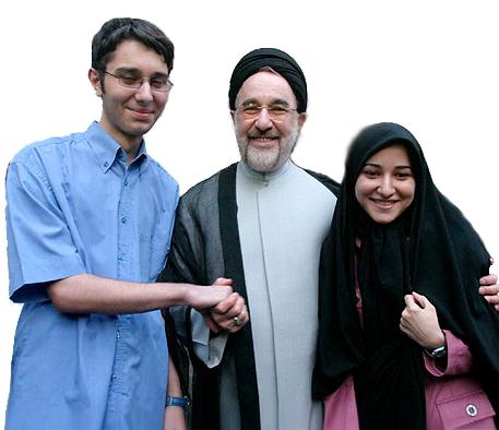 عکس سید محمد خاتمی در کنار دختر و پسرش