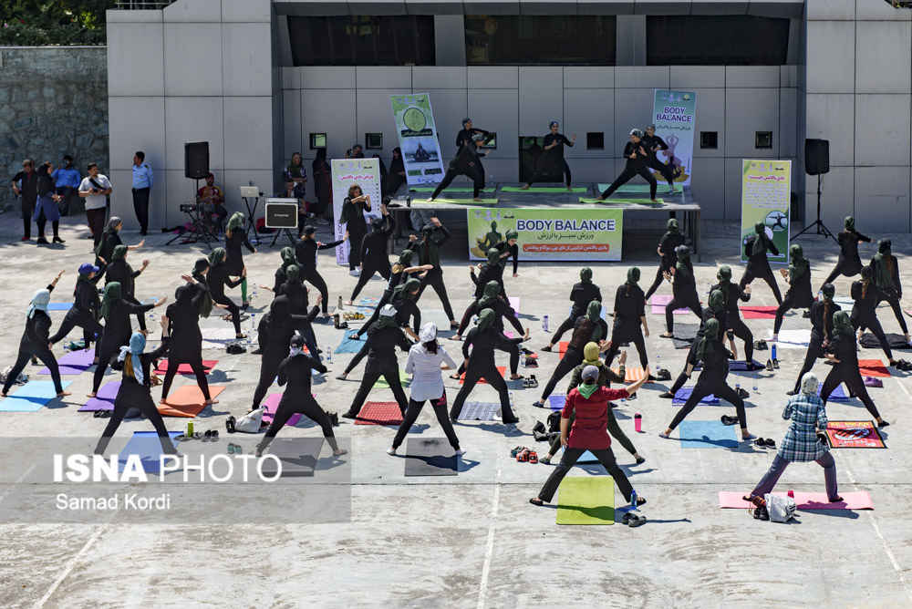 حرکات ورزشی نامتعارف در همایش ملی ایروپامپ در کرج