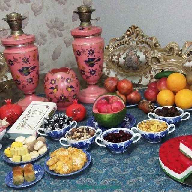 سفره جذاب و ساده ویژه جشن شب یلدا