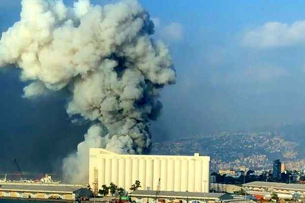 لحظه انفجار مهیب در بیروت