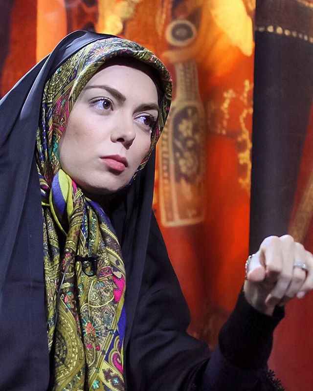 بیوگرافی و زندگی نامه آزاده نامداری مجری تلوزیون